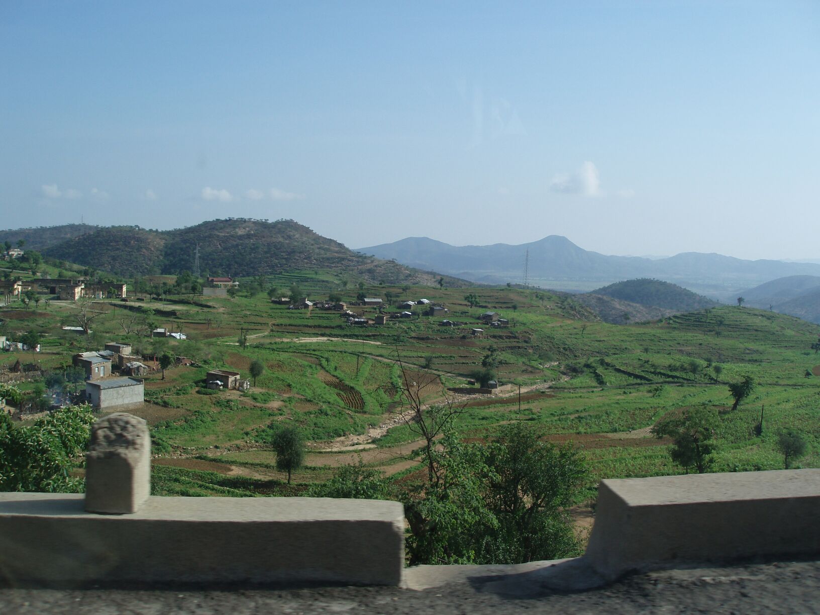 http://www.sv-doodlebug.com/Pics2006/Eritrea_farms.jpg